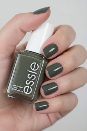 Essie Nail Lacquer 13.5ml - Power Clutch