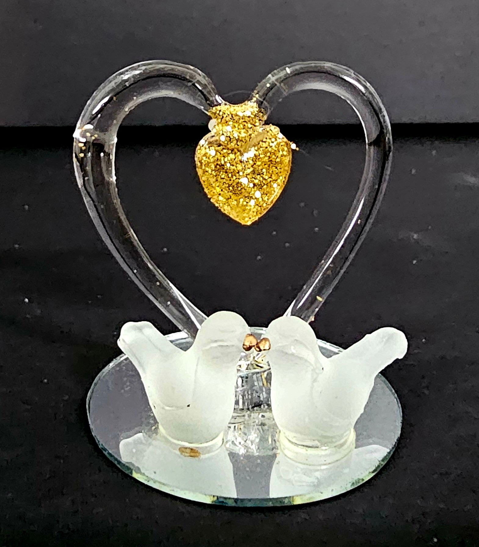 Crystal Figurines - Kissing Birds Under Gold Heart