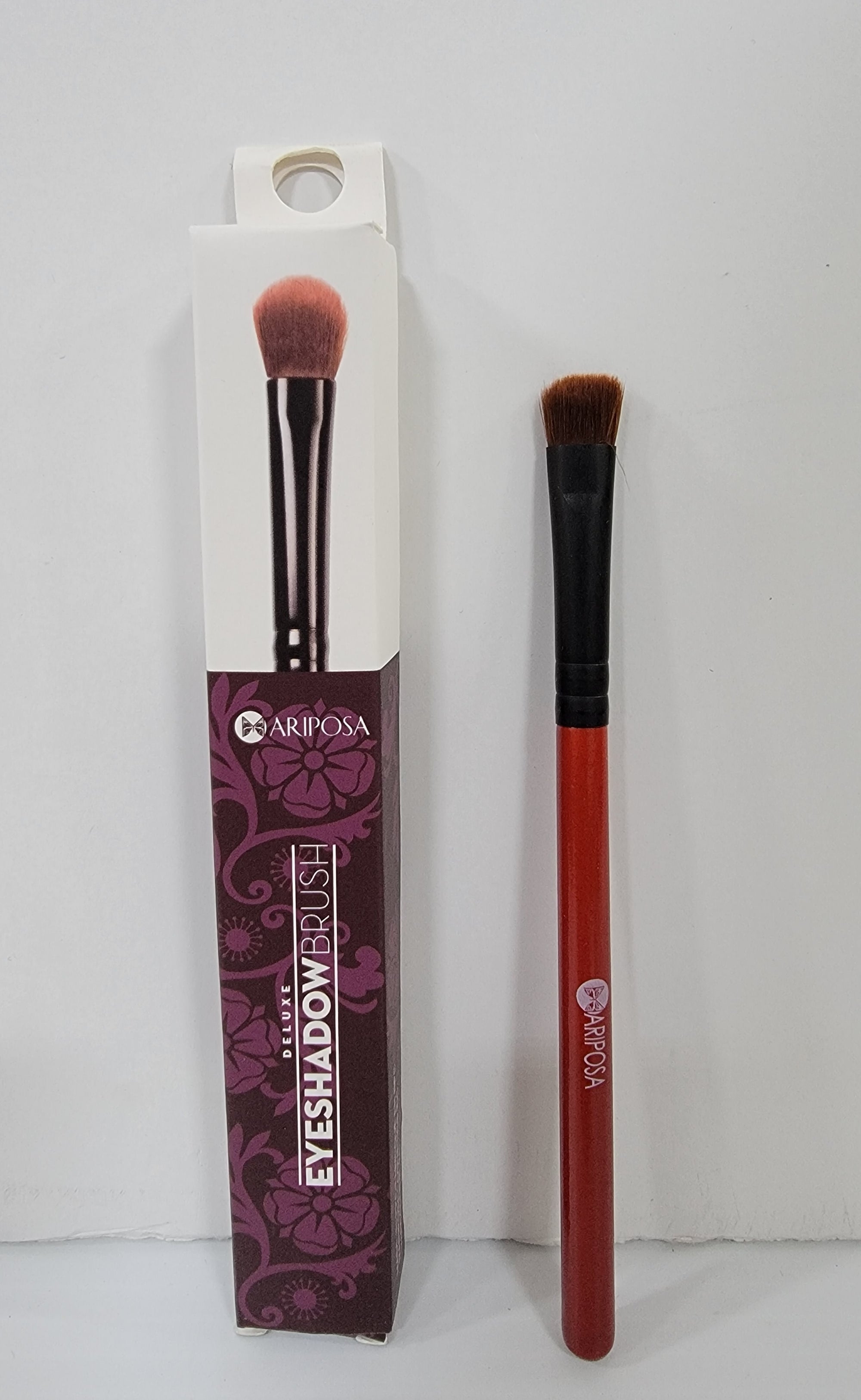 Mariposa Deluxe Eyeshadow Brush