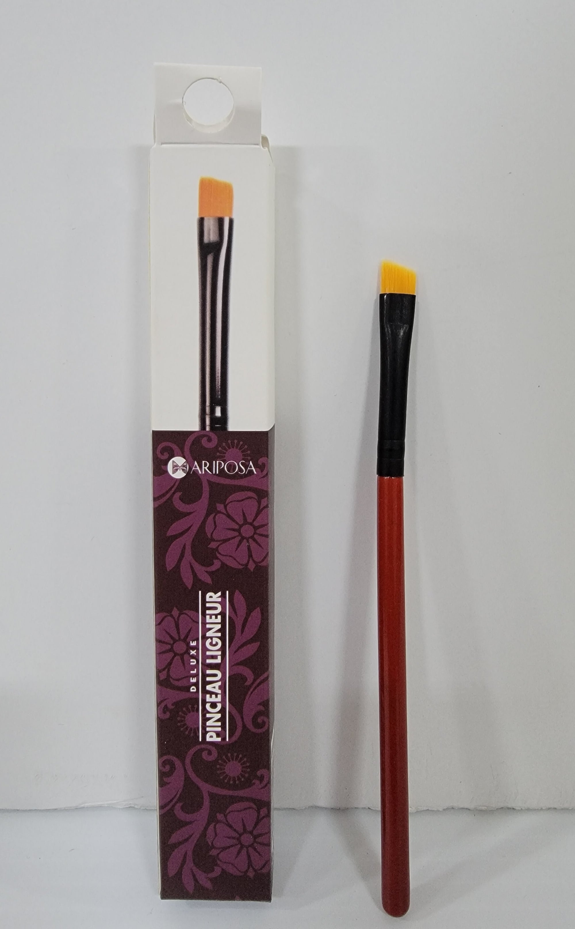 Mariposa Deluxe Liner Brush